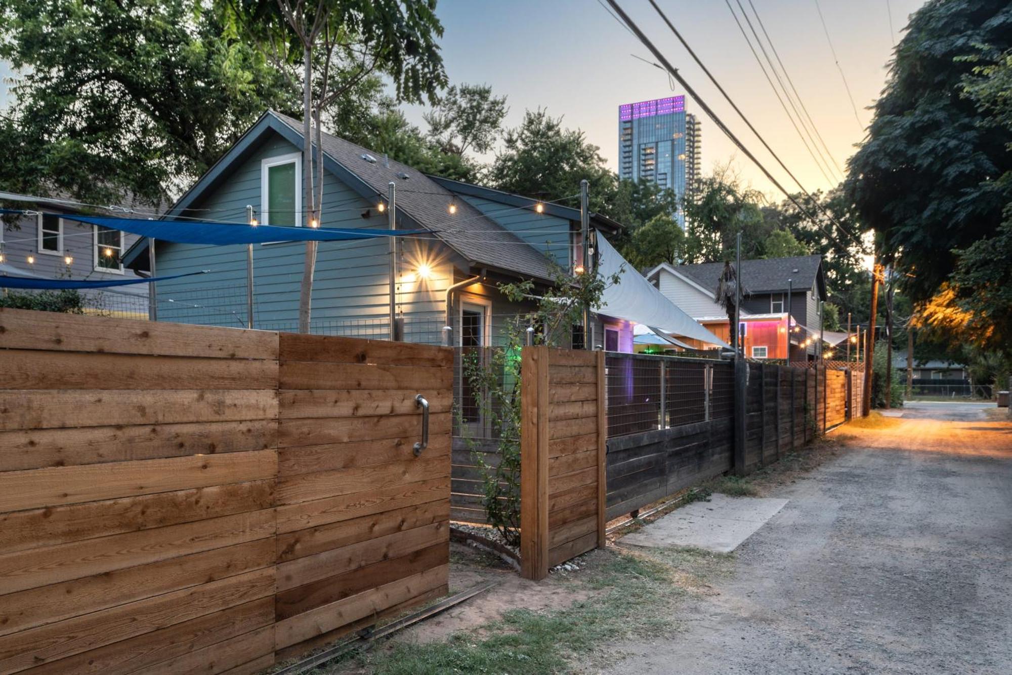 Amazing Backyard In Lively Area - Bbq & Firepit Villa Austin Exterior photo